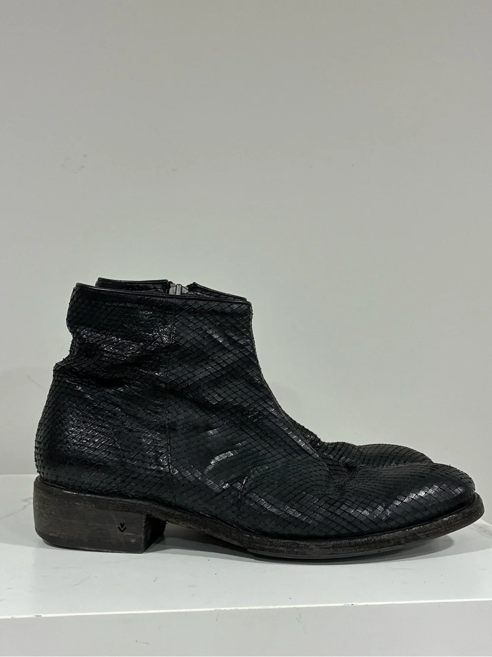 John Varvatos collection Keith Center Seam Zip Boot snake embossed Size 9 EU 42